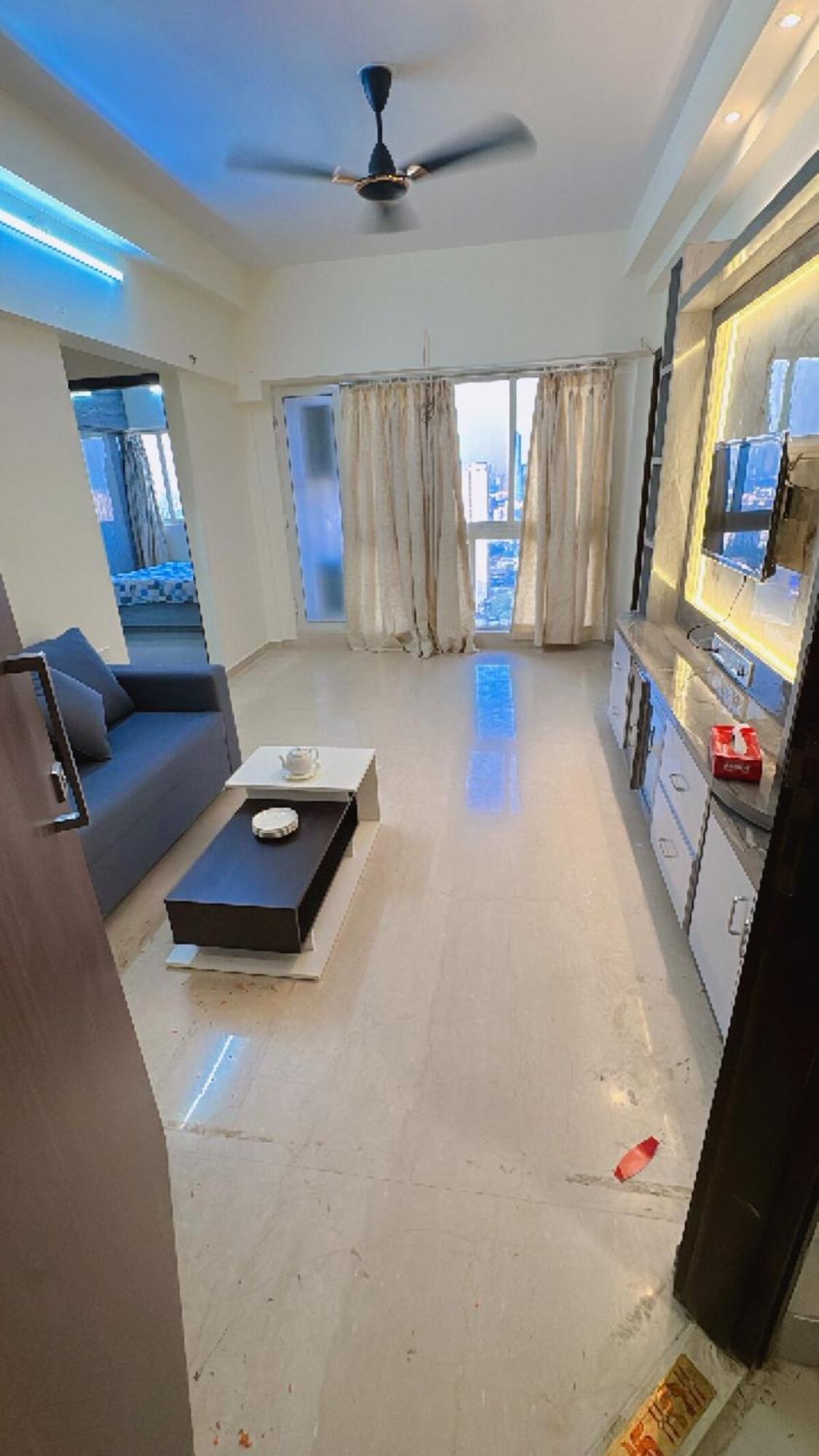 Pixiestays 1807 Malad East Bombaj